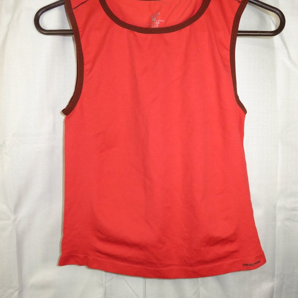 Patagonia Women’s Capilene Tank Top and Sport T Shirt Lot of 2 Size Large - Picture 5 of 7
